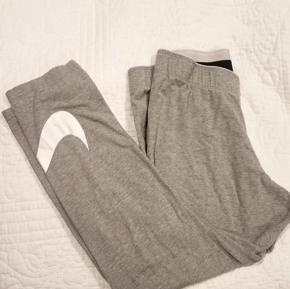 Nike Grey and White Cropped Running Leggings M